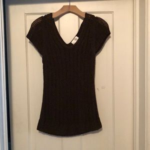 Short sleeve sweater